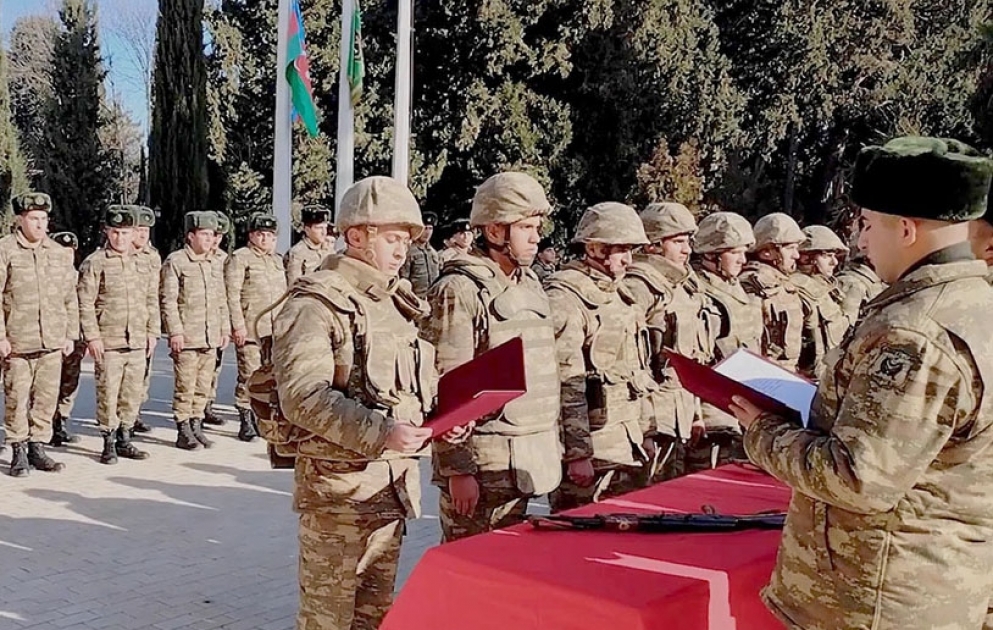 Azərbaycan Ordusunda müddətli həqiqi hərbi xidmətə qəbul və ehtiyata buraxılma tədbirləri keçirilir