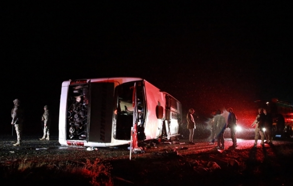 Türkiyədə ağır yol qəzası olub, ölən və yaralananlar var