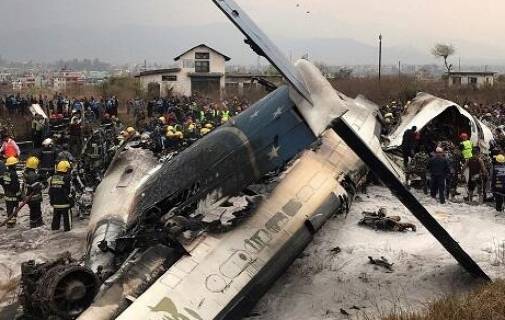 Flugzeug mit 72 Menschen an Bord stürzt in Nepal ab