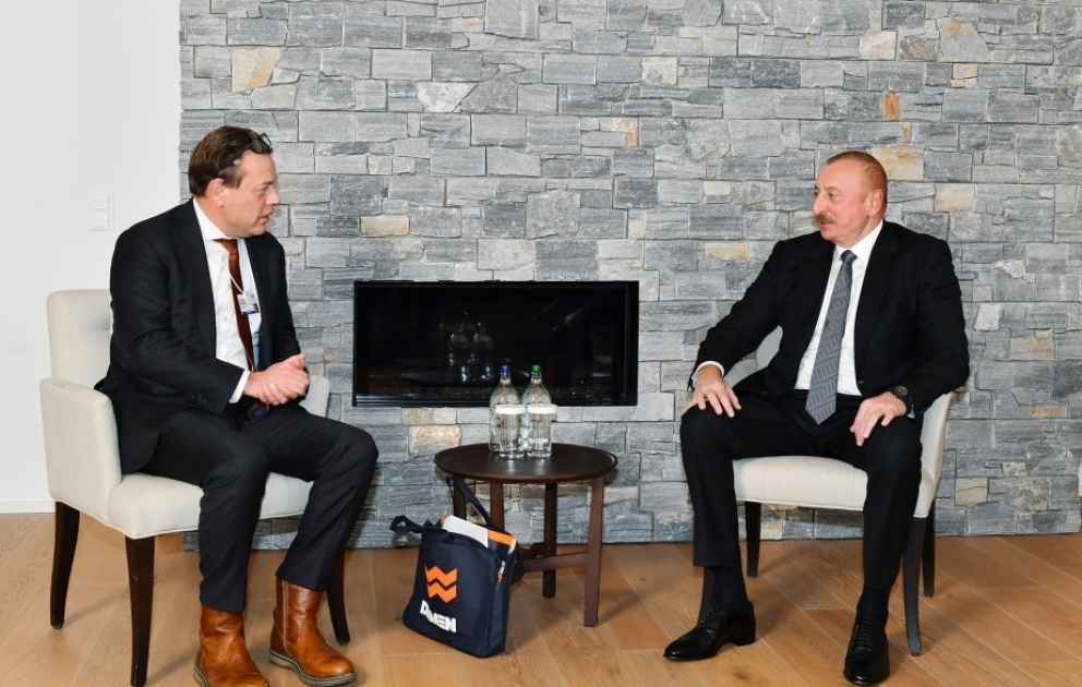 Besuch des aserbaidschanischen Präsidenten Ilham Aliyev in der Schweiz 
Treffen mit dem Präsidenten der Gesellschaft “Damen Shipyards Group” in Davos
