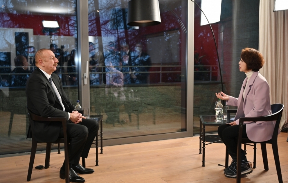 Davos : le président Ilham Aliyev accorde une interview à la chaîne de télévision chinoise CGTN