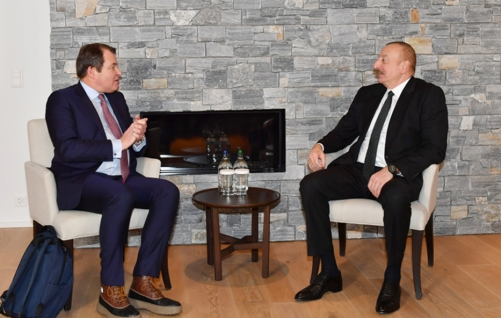 Rencontre du président azerbaïdjanais avec le premier vice-président de la BERD à Davos