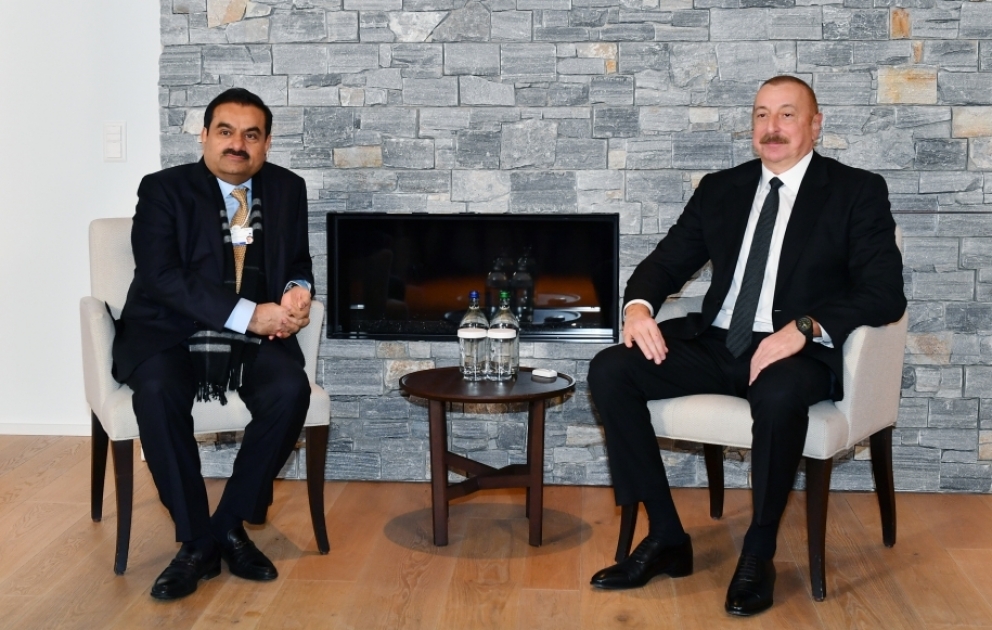 Prezident İlham Əliyev Davosda "Adani Group" şirkətinin təsisçisi və sədri ilə görüşüb