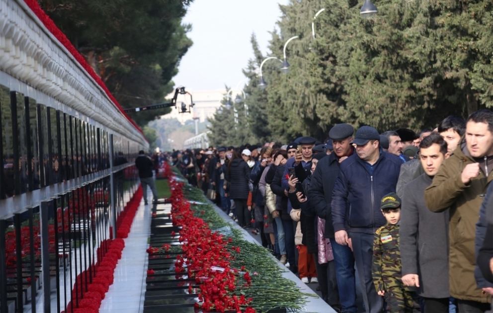 20 Yanvar şəhidlərinin xatirəsi dərin ehtiramla anılır