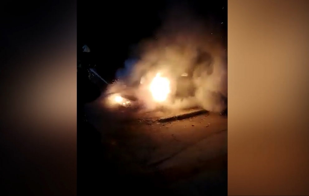 Bakıda “Hyundai” markalı minik avtomobili yanıb