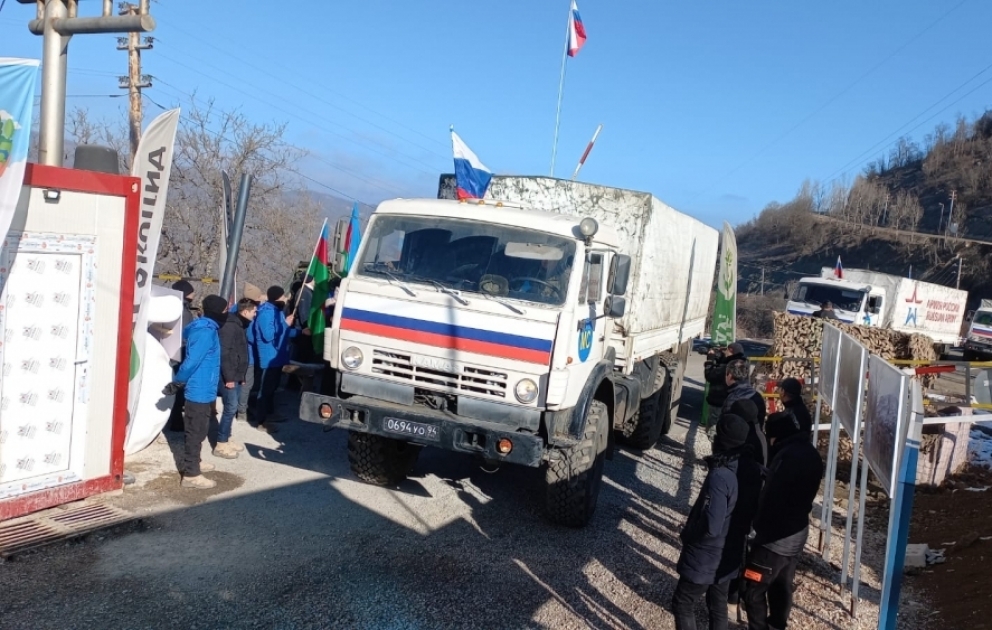 Neun weitere Fahrzeuge des russischen Friedenskontingents passieren ungehindert Protestgebiet