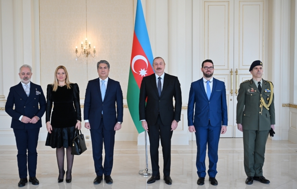Prezident İlham Əliyev Yunanıstanın Azərbaycanda yeni təyin olunan səfirinin etimadnaməsini qəbul edib