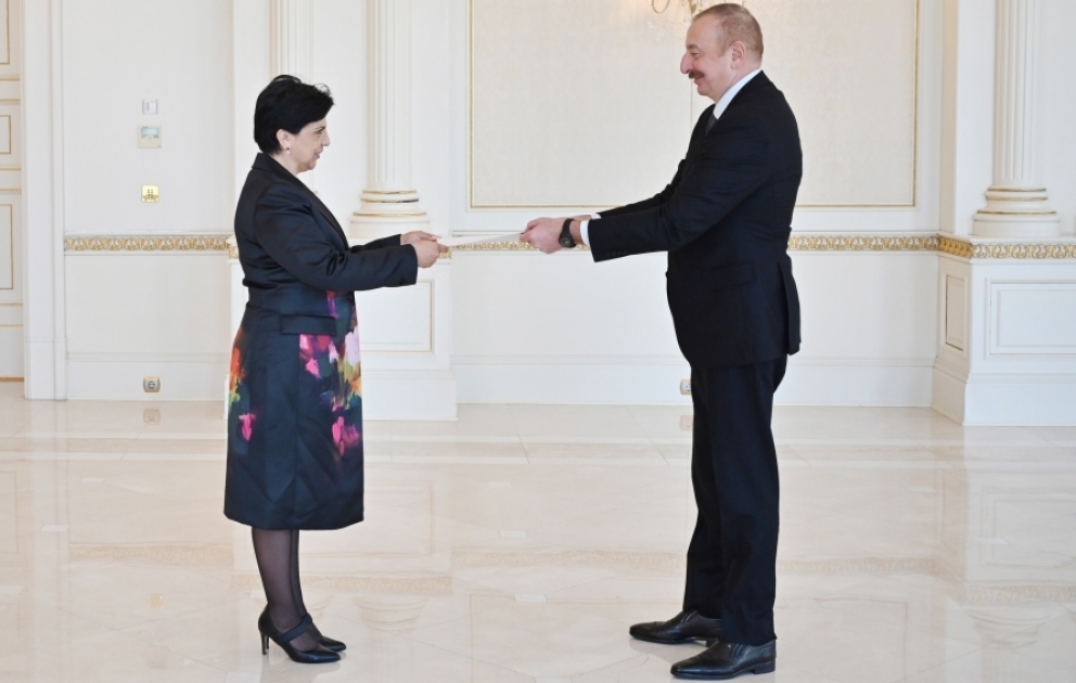 Президент Ильхам Алиев принял верительные грамоты новоназначенного посла Мексики в Азербайджане