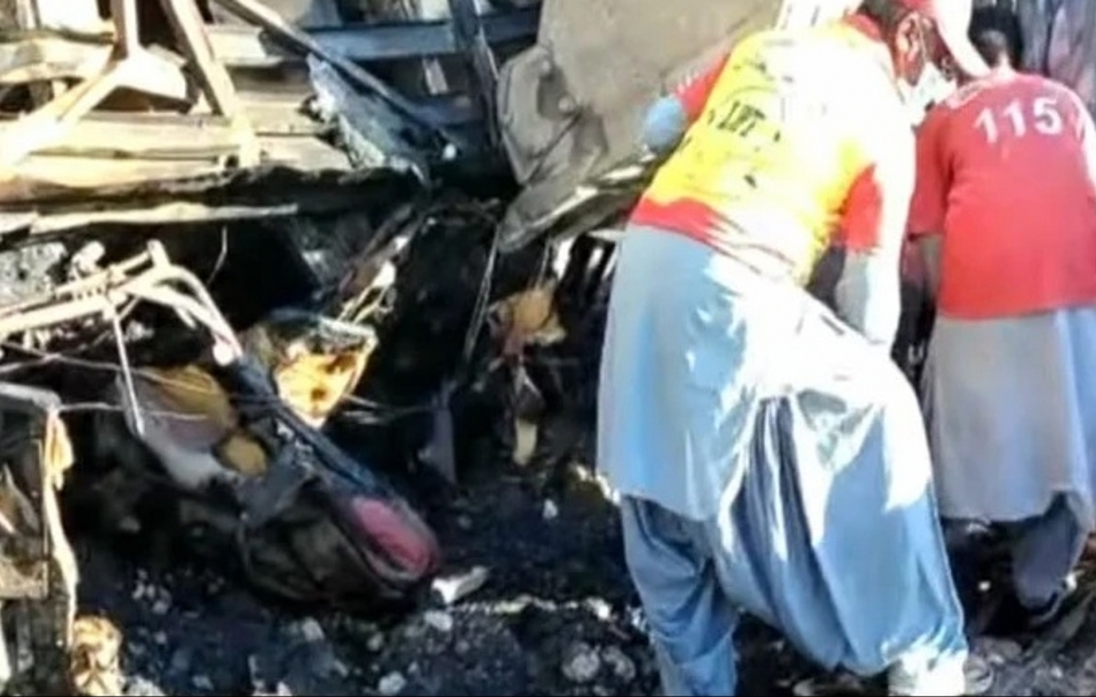 Pakistanda avtobus qəzası nəticəsində azı 41 nəfər ölüb