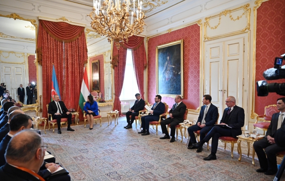 President Ilham Aliyev held expanded meeting with President of Hungary Katalin Novák