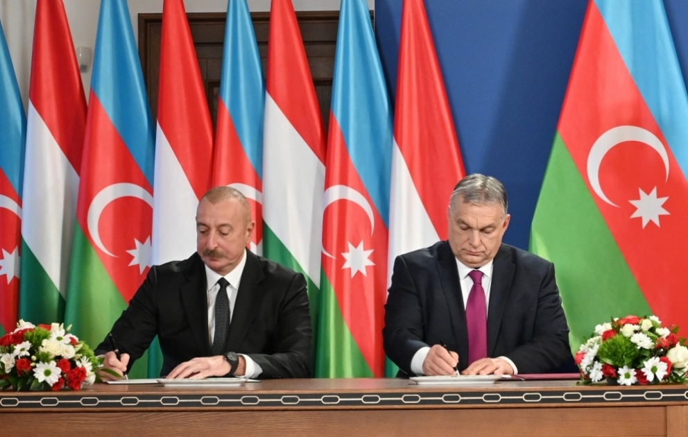 Budapeştdə Azərbaycan-Macarıstan sənədləri imzalanıb