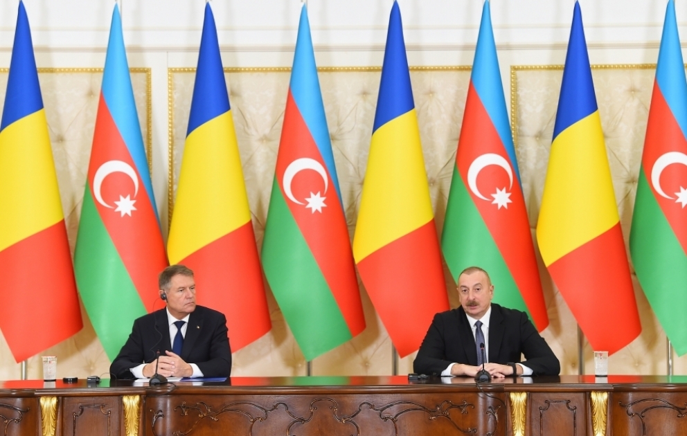 Azərbaycan və Rumıniya prezidentləri mətbuata bəyanatlarla çıxış ediblər   YENİLƏNİB