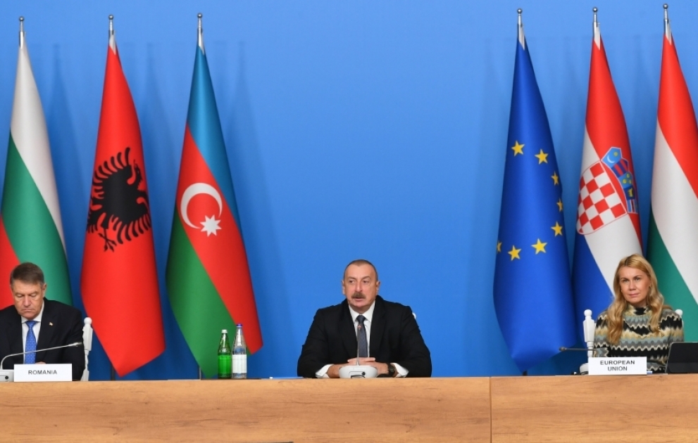 Bakıda Cənub Qaz Dəhlizi Məşvərət Şurası çərçivəsində nazirlərin 9-cu və Yaşıl Enerji Məşvərət Şurası çərçivəsində nazirlərin 1-ci iclaslarının açılışı olub
Azərbaycan Prezidenti İlham Əliyev açılışda iştirak edib
