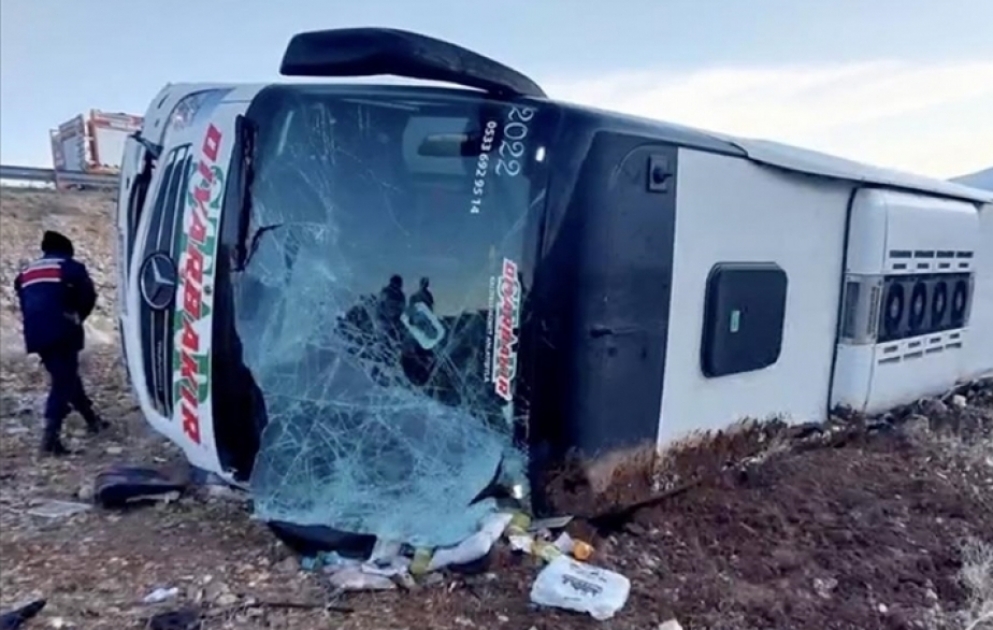 Türkiyədə avtobus qəzası nəticəsində ölənlərin sayı 8-ə çatıb, 35 nəfər yaralanıb