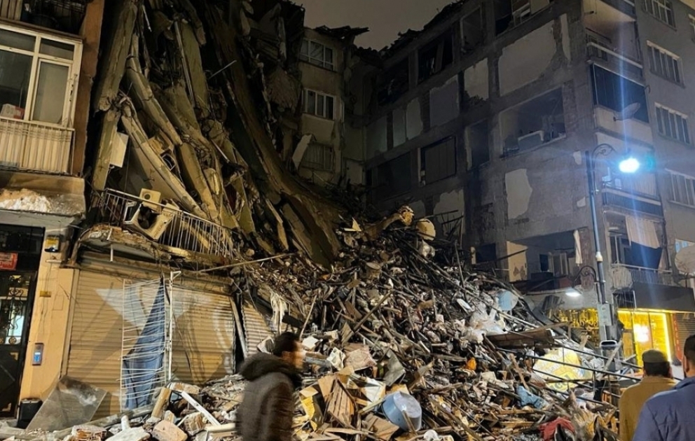 Séisme en Türkiye : le bilan s’alourdit à 2 921 morts