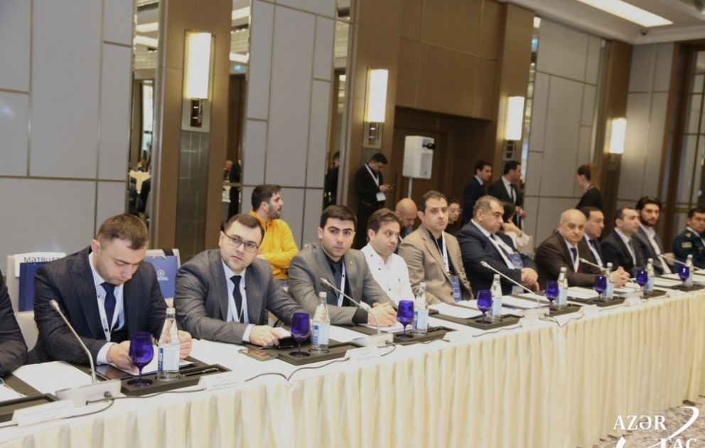 Bakıda dövlət qurumlarının informasiya texnologiyaları üzrə rəhbərlərinin birinci zirvə toplantısı keçirilir