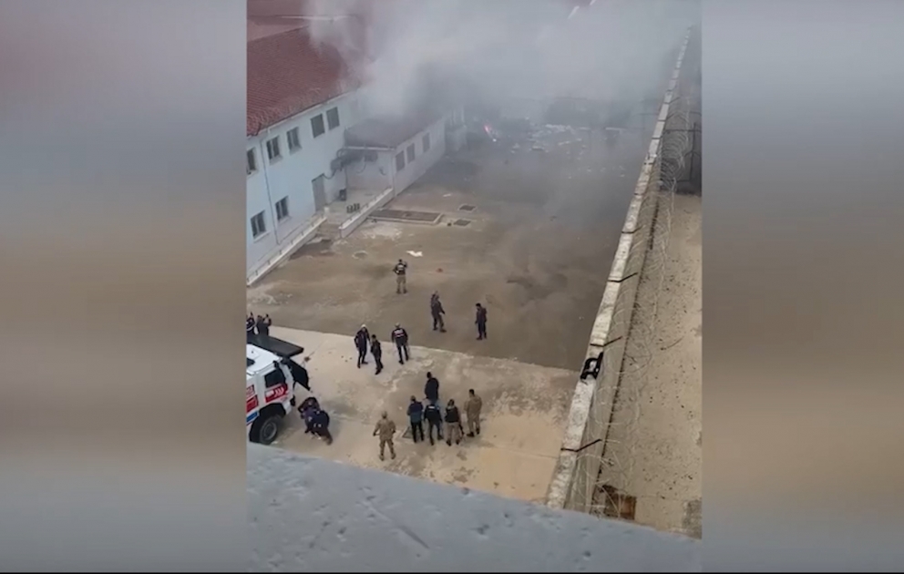 Hatay həbsxanasında məhkumlar qaçmağa cəhd etdilər: Ölənlər və yaralananlar var