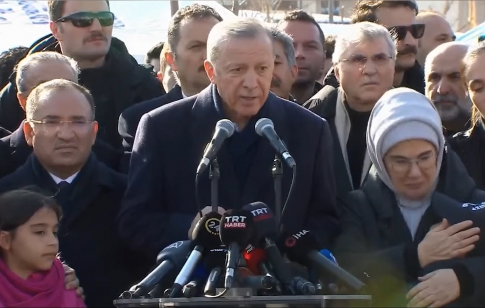 Türkiyə Prezidenti: Zəlzələ səbəbindən universitetlər məsafədən təhsilə keçəcək