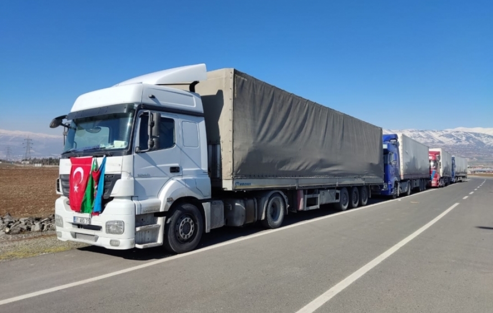 FHN-in növbəti humanitar yardımından ibarət üçüncü avtomobil karvanı Türkiyəyə çatıb