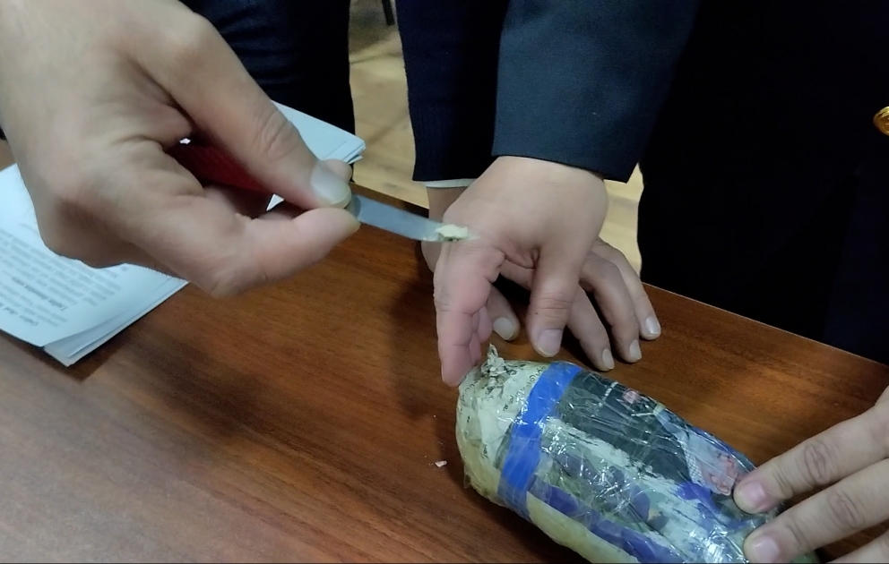 Hökməlidə narkotik satan şəxsdən 2 kiloqram heroin götürülüb