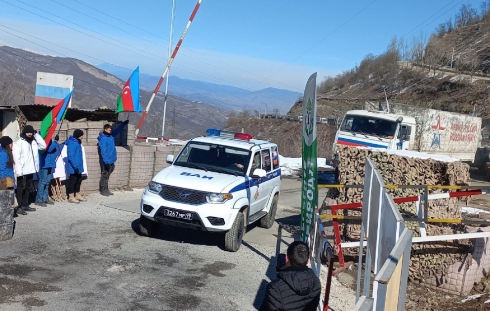 Russian peacekeepers` vehicles move freely through protest area