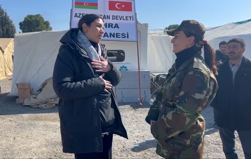 Jurnalist Fulya Öztürk FHN-in mobil hospitalının heyətinə təşəkkür edib