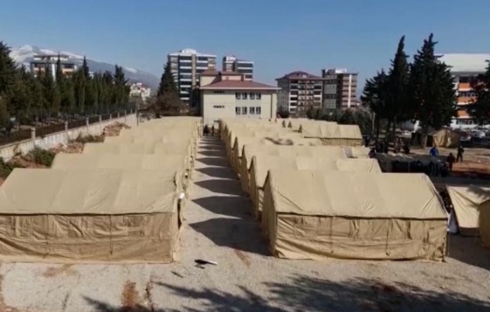 FHN tərəfindən Kahramanmaraşda daha üç ünvanda çadır şəhərcikləri qurulub