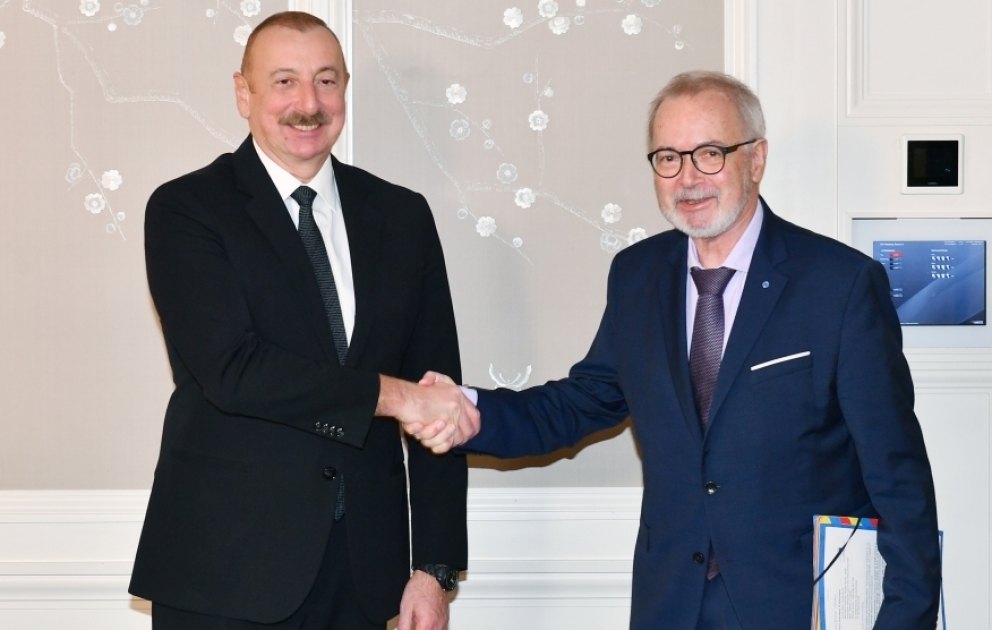 Prezident İlham Əliyev Münxendə Avropa İnvestisiya Bankının prezidenti ilə görüşüb YENİLƏNİB