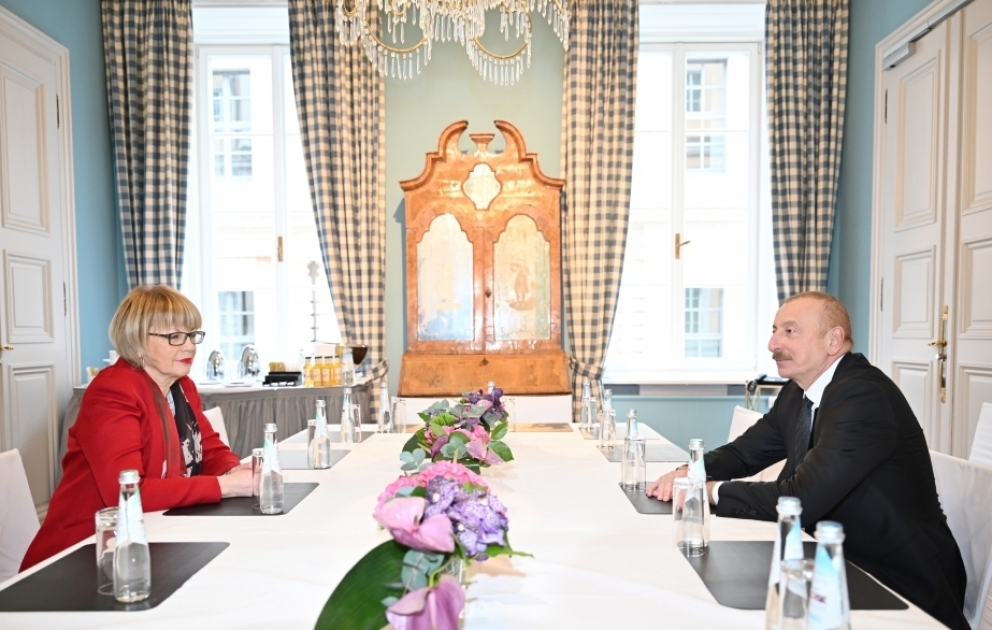 Präsident Ilham Aliyev trifft OSZE-Generalsekretärin in München