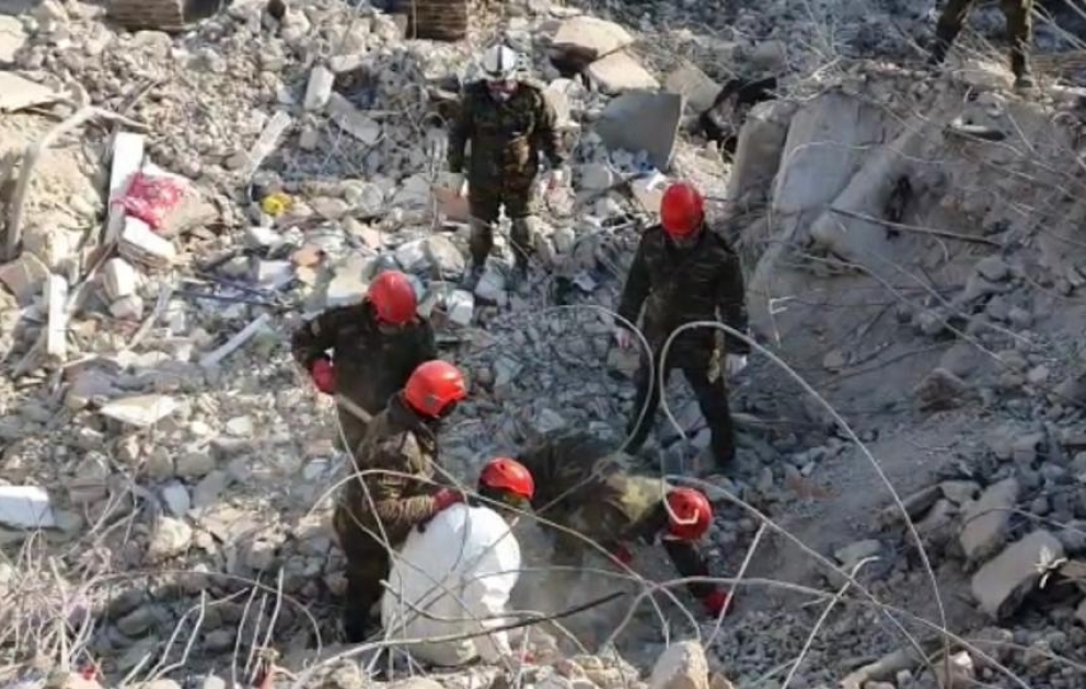 Azerbaijani rescuers pull 53 people alive from rubble and recover 780 dead bodies in Türkiye