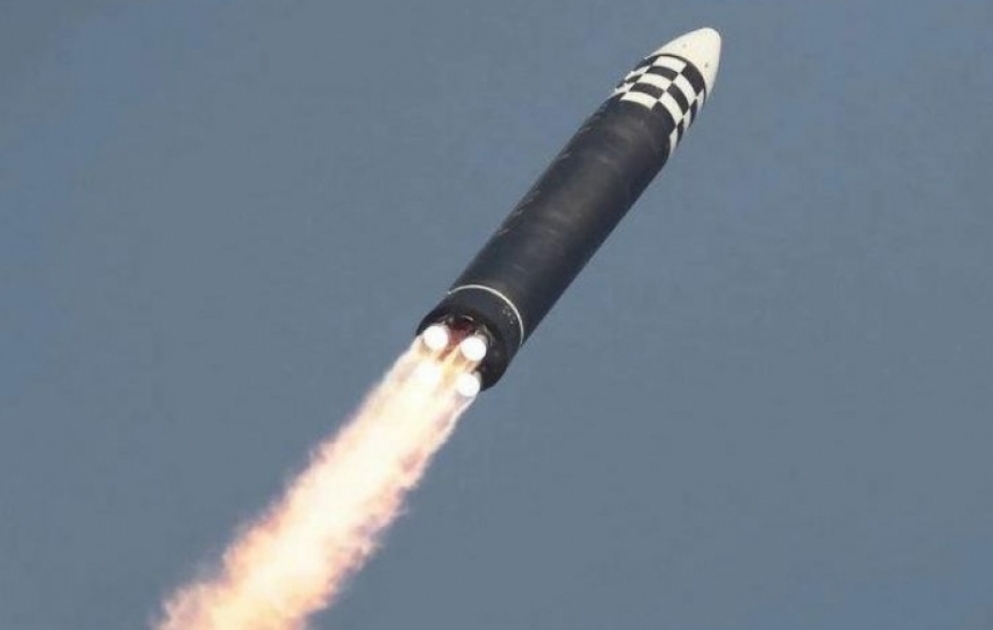 Şimali Koreya yeni güclü ballistik raketini nümayiş etdirib