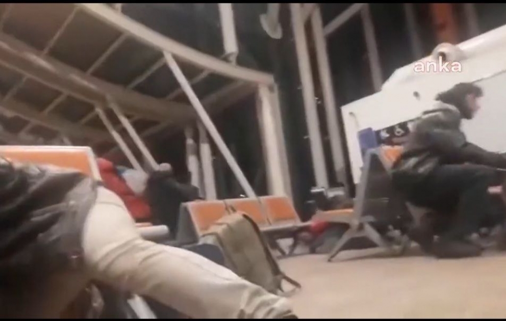 Hatay Hava Limanında zəlzələ anı