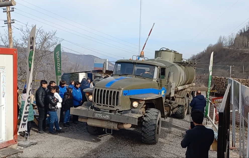 Sülhməramlılara məxsus yanacaqdaşıyan avtomobillər aksiya ərazisindən sərbəst keçiblər