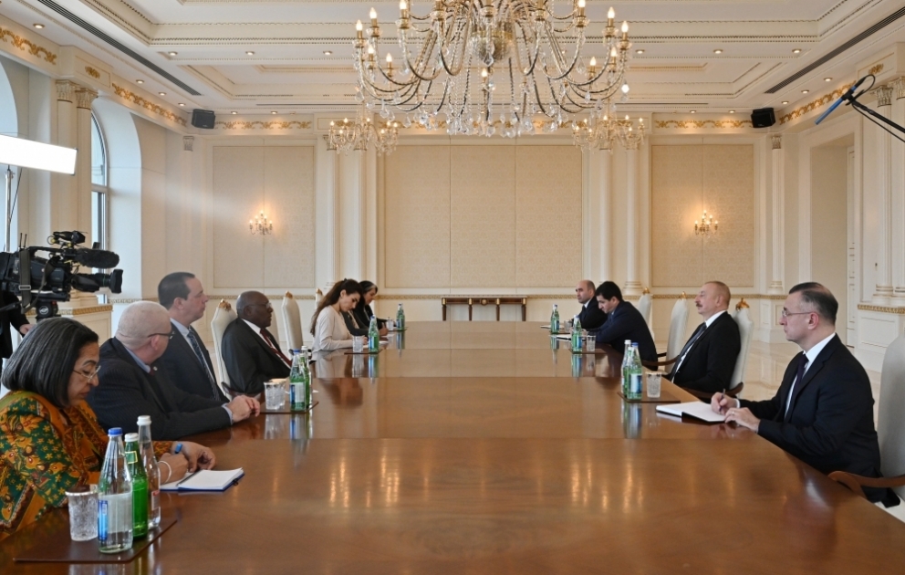 President Ilham Aliyev received delegation led by Vice-President of Cuba