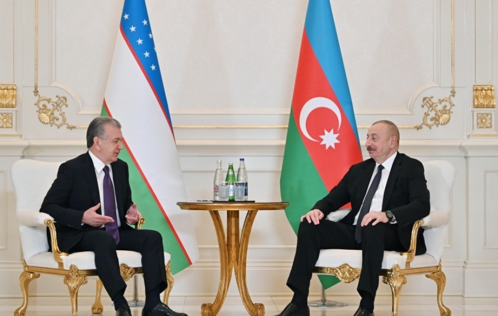 Präsident Ilham Aliyev trifft seinen usbekischen Amtskollegen Shavkat Mirziyoyev