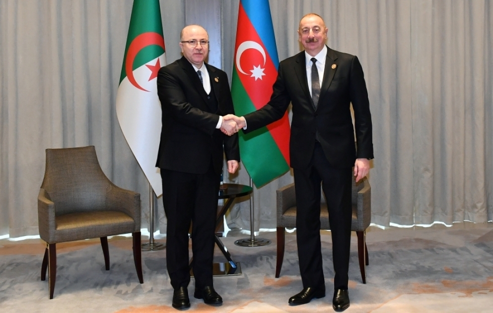 Präsident Ilham Aliyev trifft Premierminister von Algerien