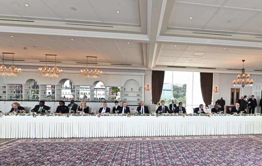 Gastmahl zu Ehren von Teilnehmer des Gipfeltreffens der Kontaktgruppe der Blockfreien-Bewegung in Baku