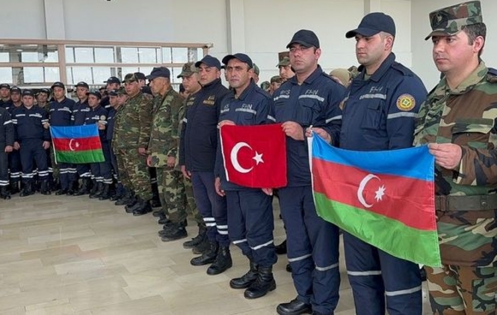 FHN-in Türkiyədə olan çevik xilasetmə qüvvələrinin növbəti qrupu ölkəmizə yola düşüb