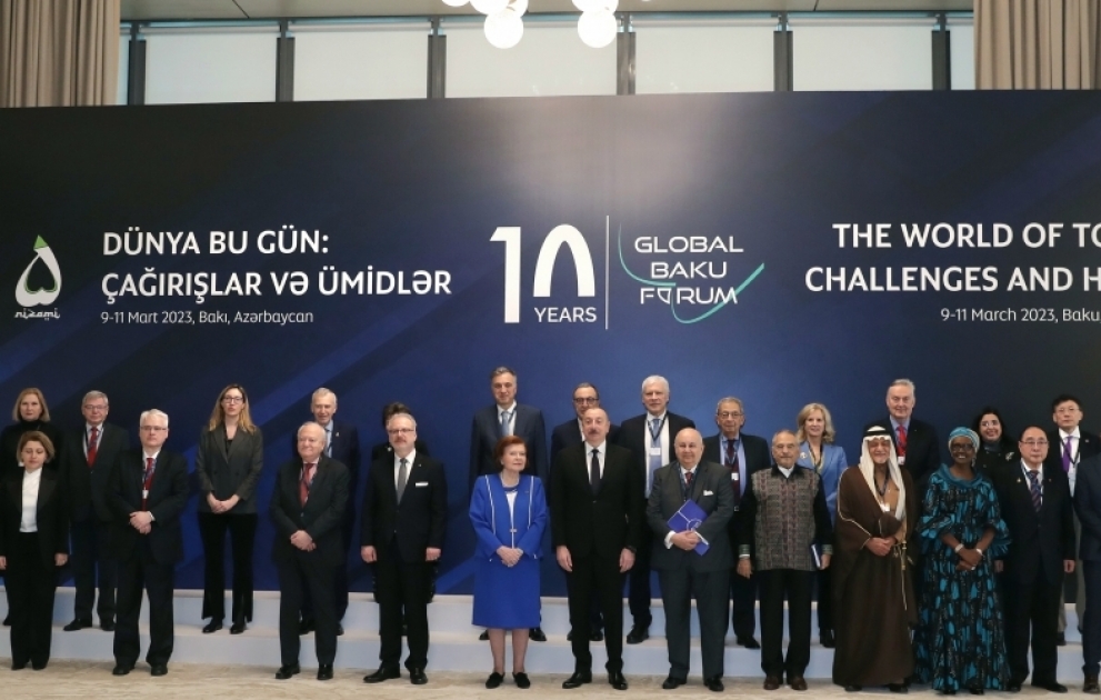 “Dünya bu gün: Çağırışlar və ümidlər” mövzusunda X Qlobal Bakı Forumu işə başlayıb 
Prezident İlham Əliyev Forumun açılış mərasimində iştirak edib
