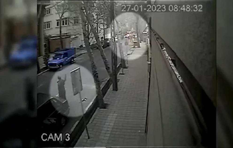 Azərbaycanın Tehrandakı səfirliyinə hücumun yeni görüntüləri yayılıb