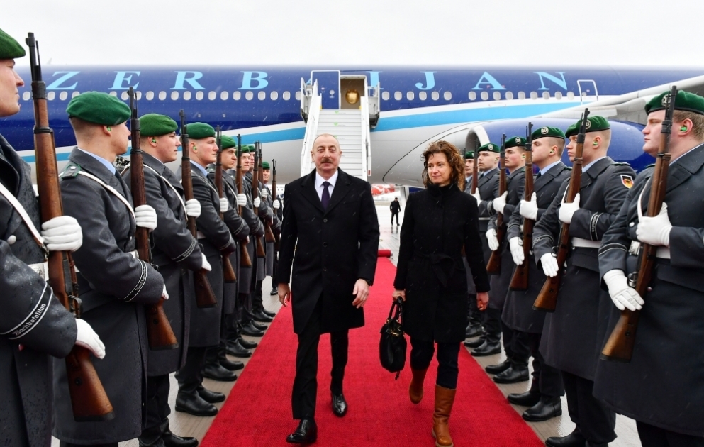 Президент Азербайджана Ильхам Алиев прибыл с рабочим визитом в Германию