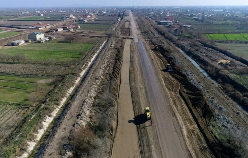 Yenikənd-Biləsuvar avtomobil yolu yenidən qurulur