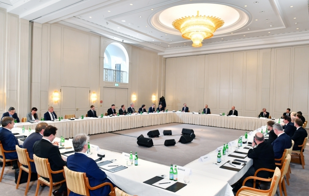 Le président azerbaïdjanais rencontre des chefs d’entreprises allemandes à Berlin