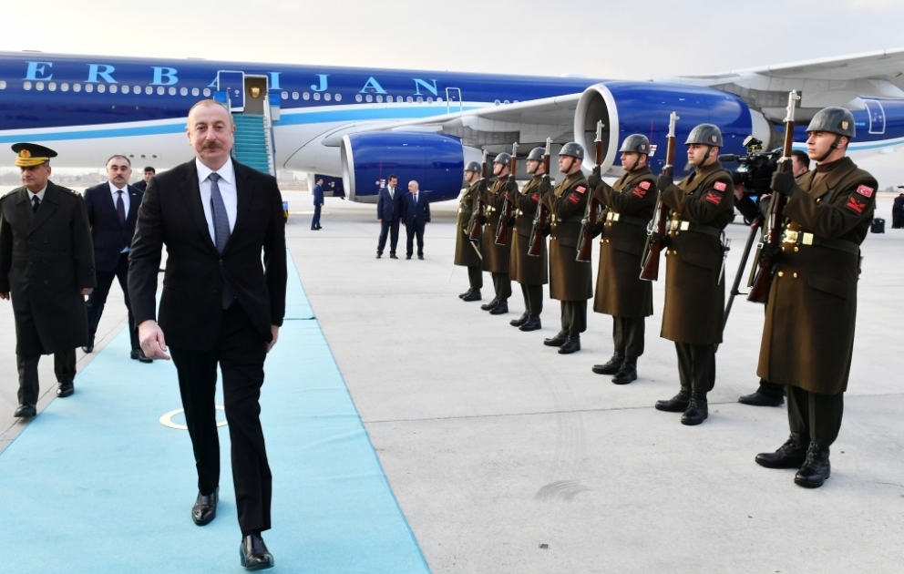 Президент Азербайджана Ильхам Алиев прибыл с визитом в Турцию