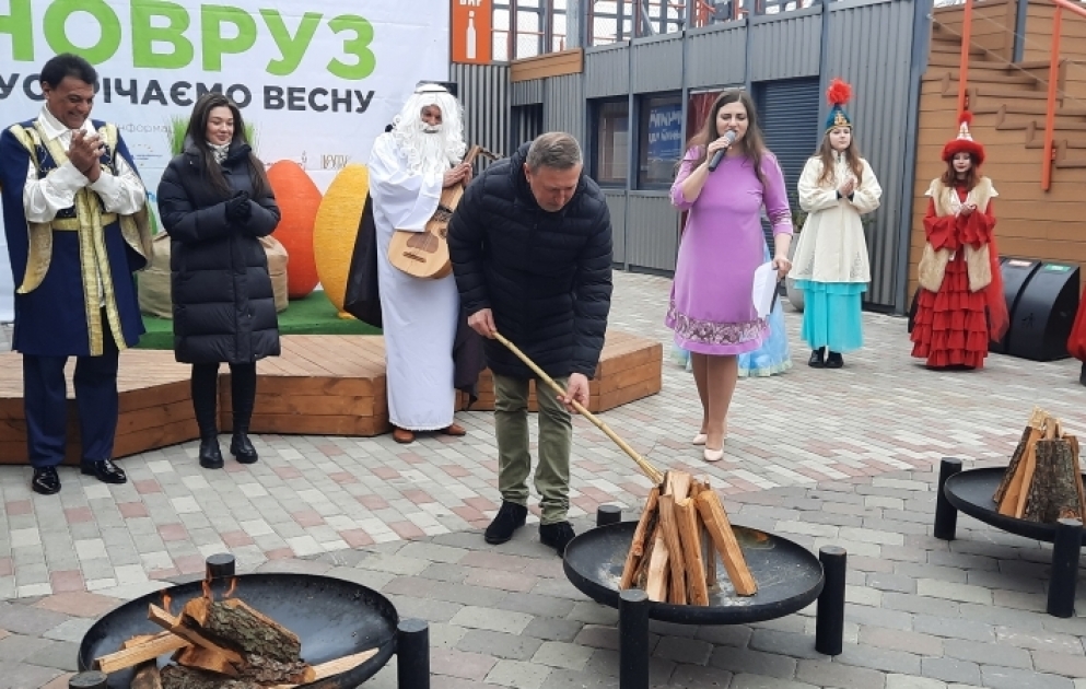 Kiyevdə Novruz tonqalı yandırılıb