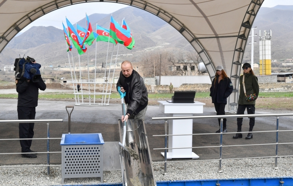 Suqovuşan qəsəbəsində yeni yaşayış məhəlləsinin təməli qoyulub