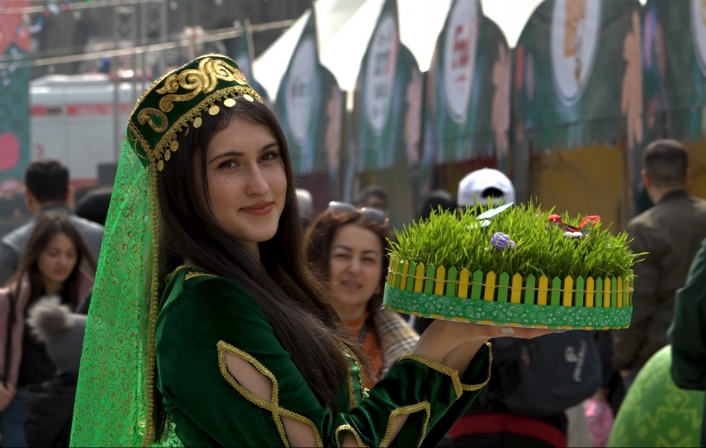 Bakıda Novruz ab-havası