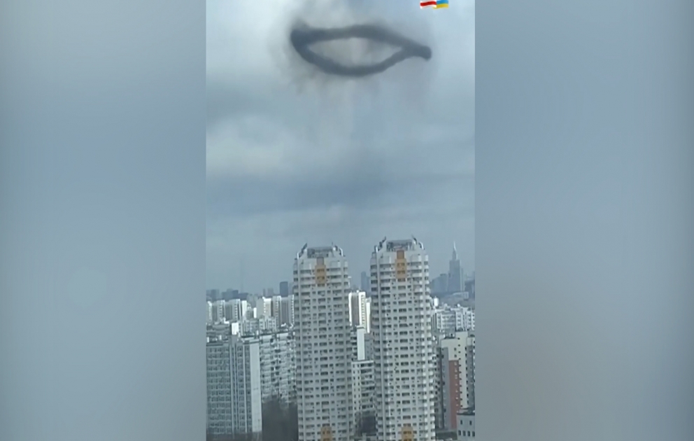 Moskva səmasında naməlum qara halqa yaranıb
