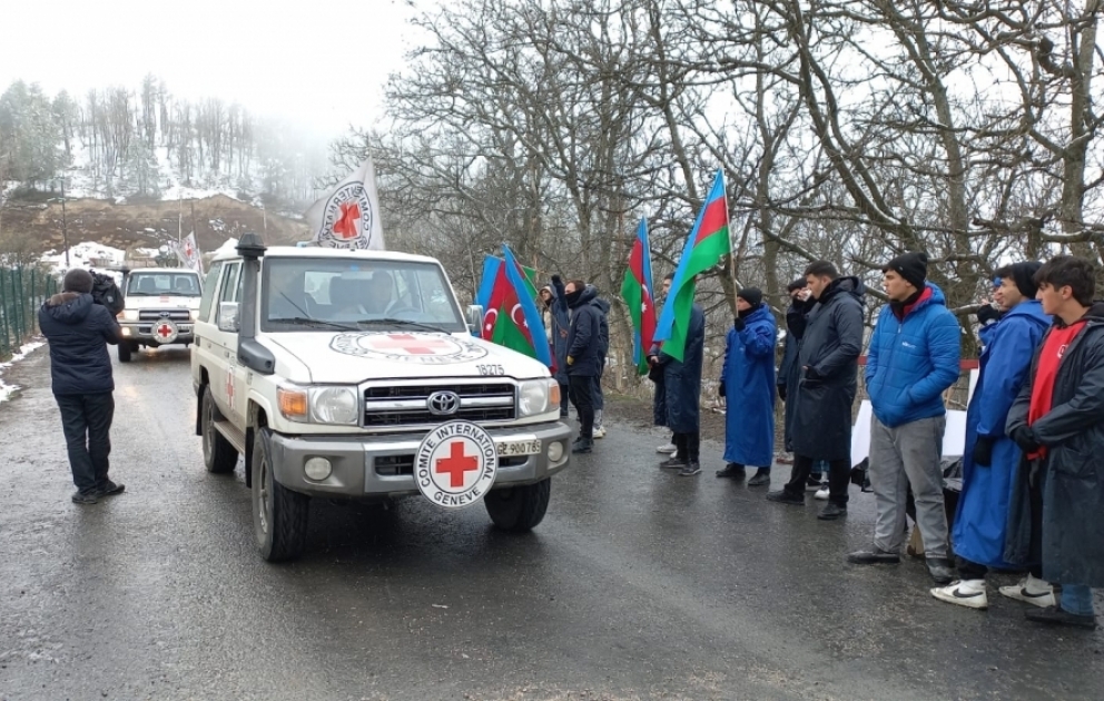 Eight ICRC vehicles pass freely through protest area