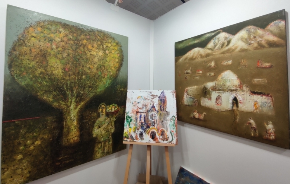 Азербайджан представлен на международном фестивале Luvr Karusel Art Shopping